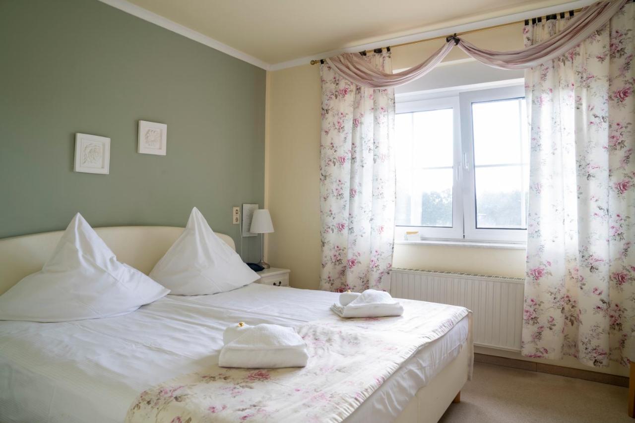 Hotel Am Wald B&B Michendorf Extérieur photo